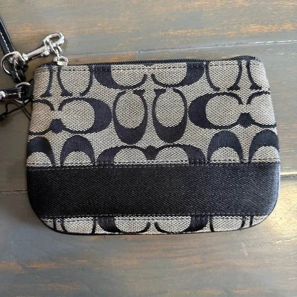 Y2K Vintage Coach Signature Collectiom Black and Gray Wristlet - Picture 2 of 9